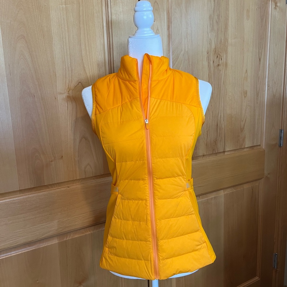 Lululemon Down for it All Vest Size 6 NWOT